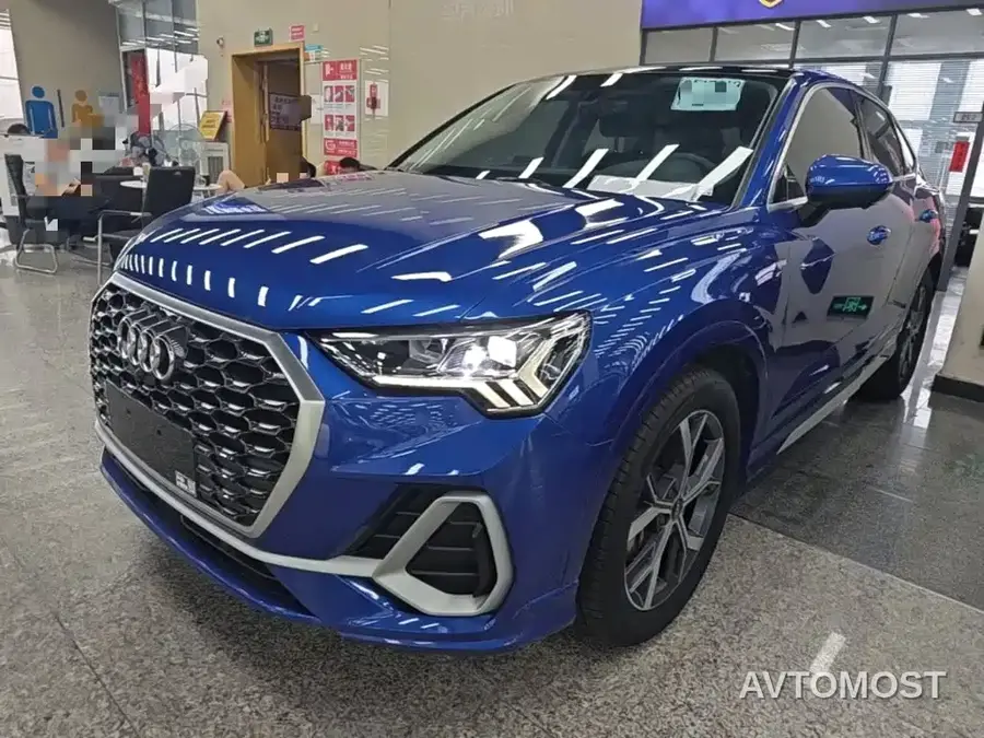 Audi Q3 Sportback - фото