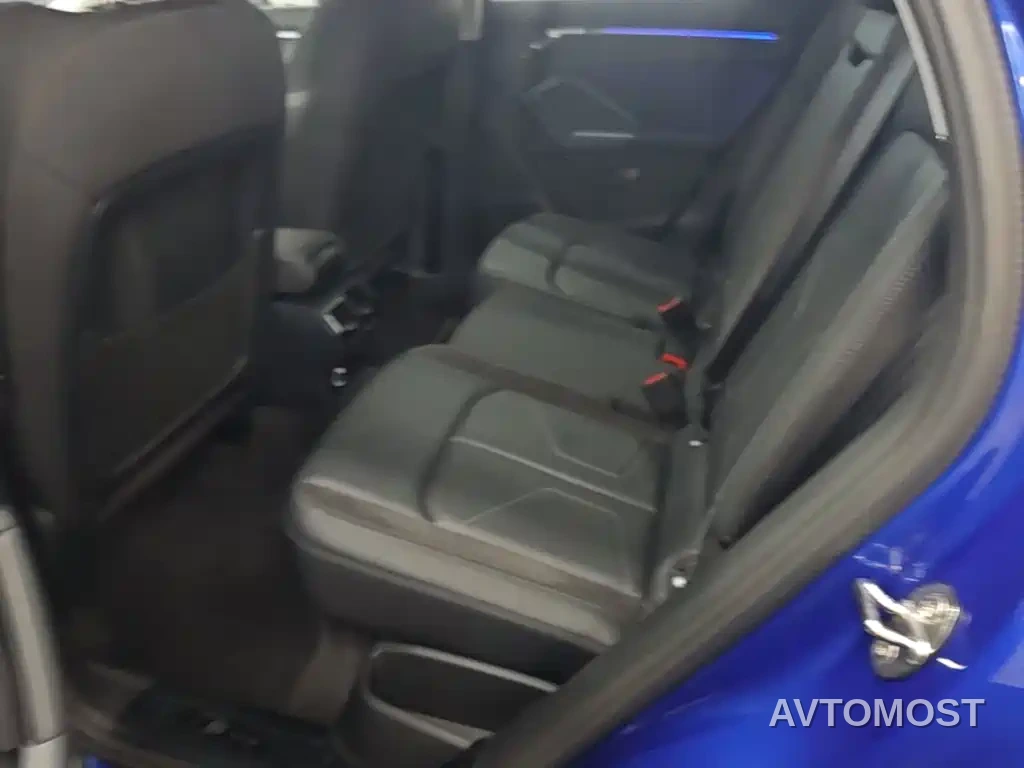 Audi Q3 Sportback — фото 16