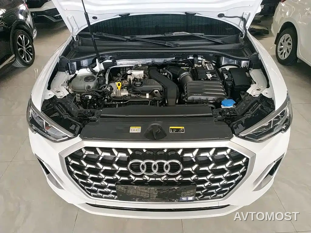 Audi Q3 — фото 14