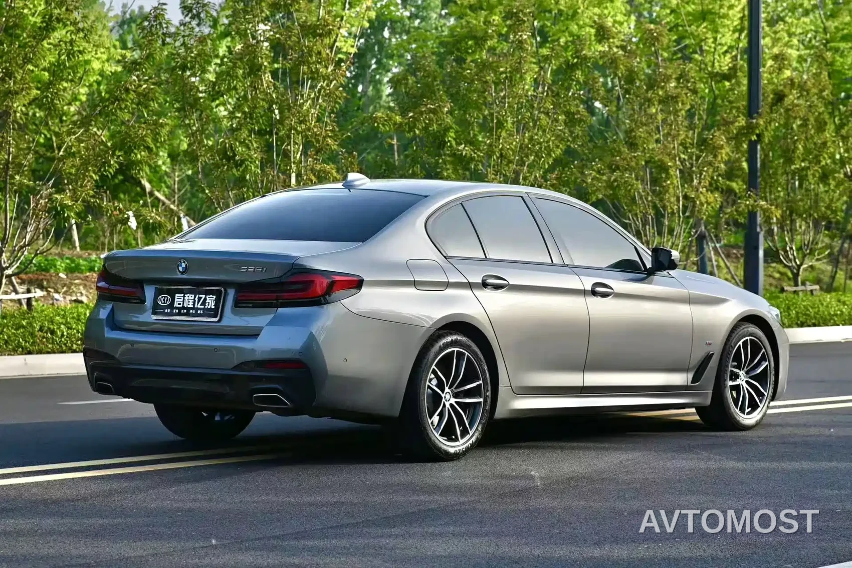 BMW 5 Series (Import) — фото 16