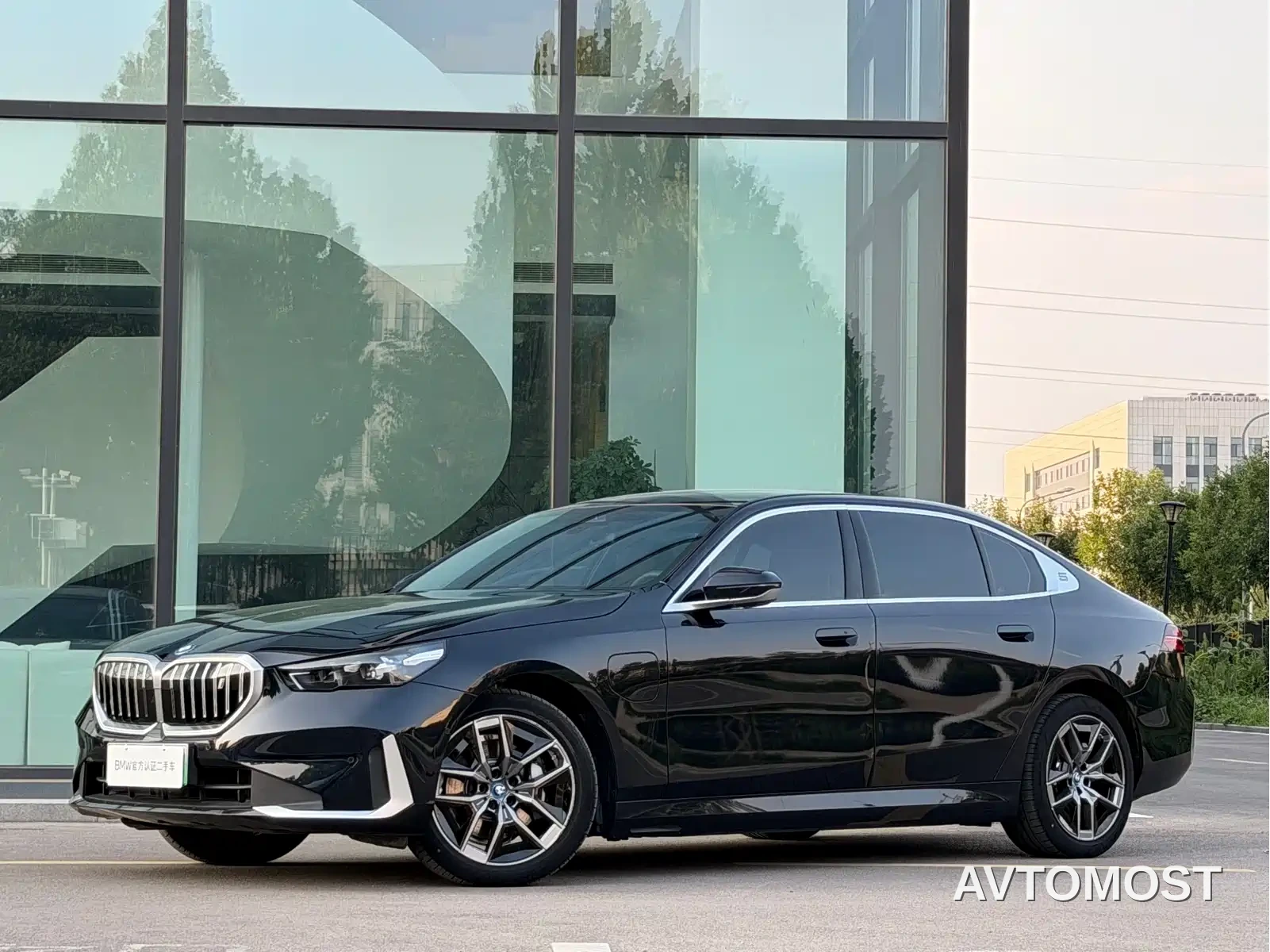 BMW i5
