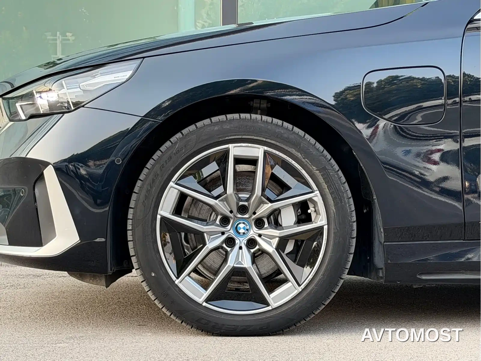 BMW i5 — фото 3