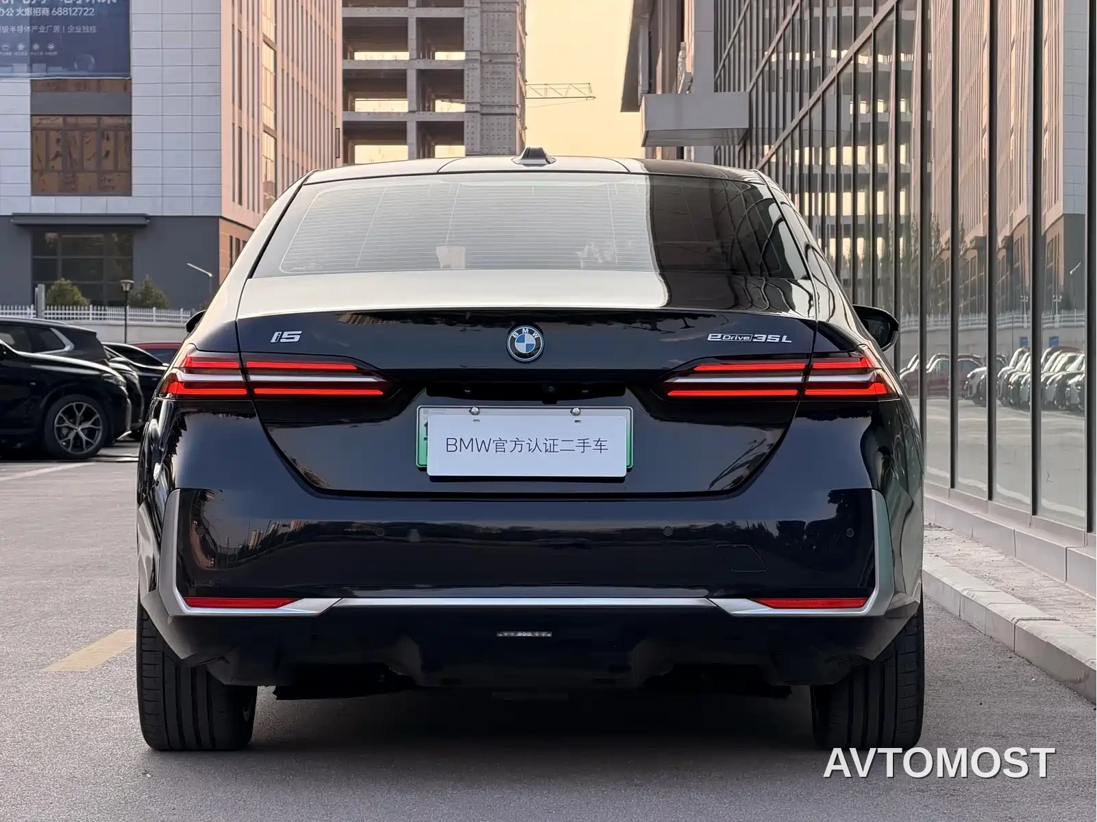 BMW i5 — фото 20