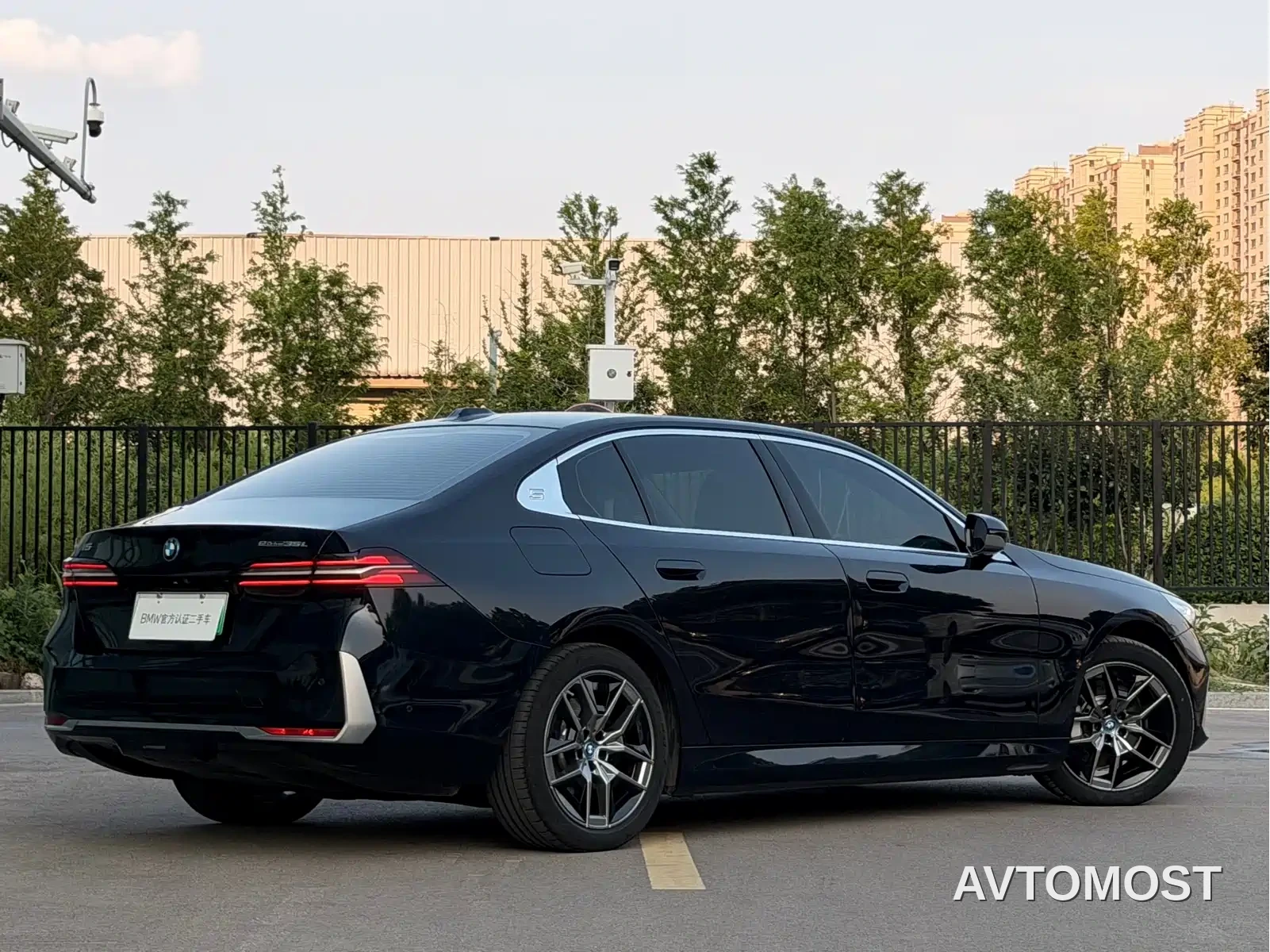 BMW i5 — фото 24