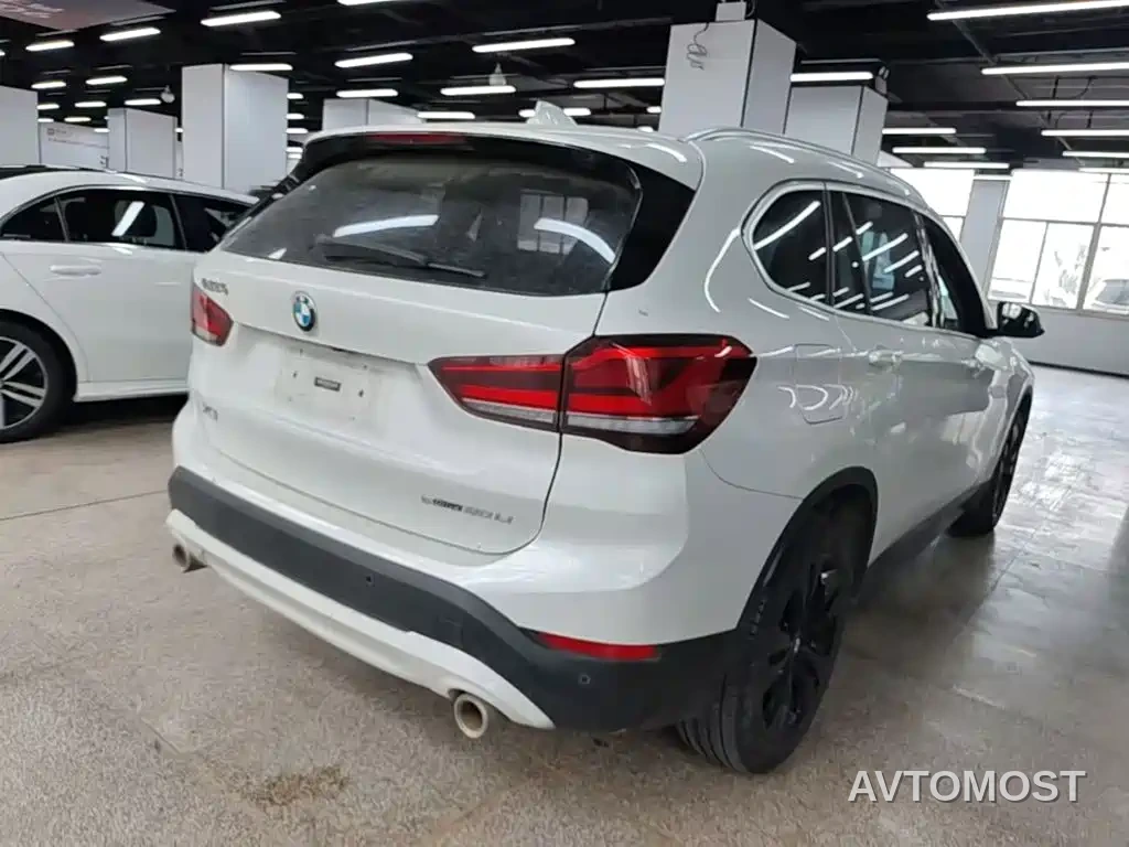 BMW X1 — фото 5