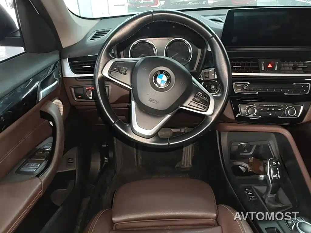 BMW X1 — фото 9