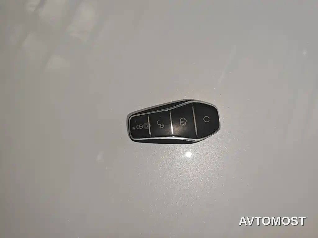 BYD Song L DM-i — фото 9