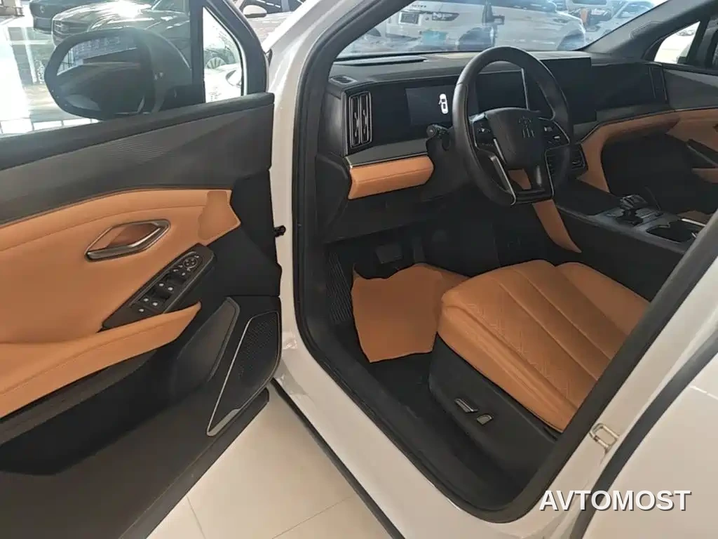 BYD Song L DM-i — фото 16