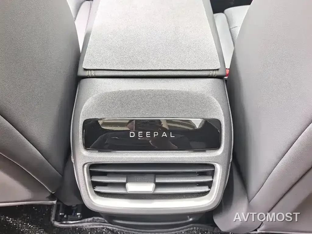 Changan Deepal S05 — фото 11