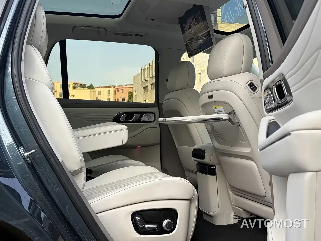 Geely Galaxy M9 — фото 15