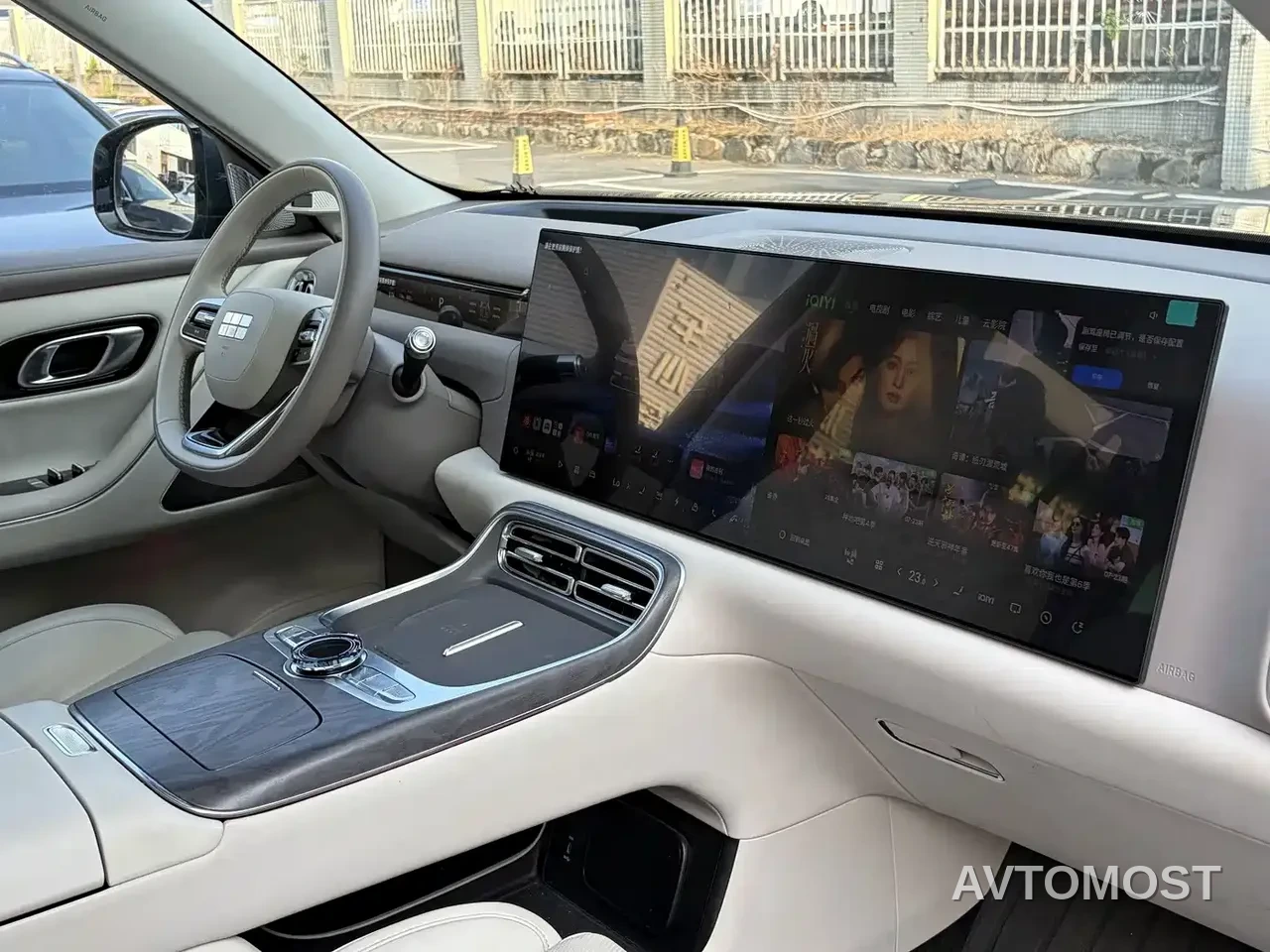 Geely Galaxy M9 — фото 20