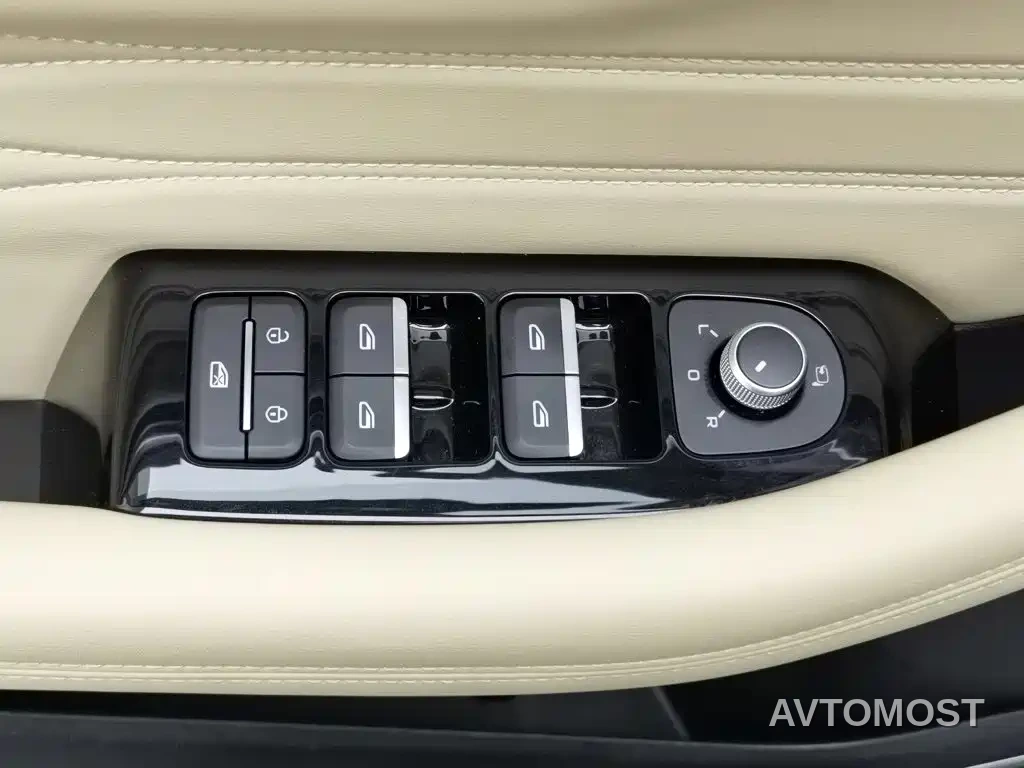 Geely Monjaro — фото 8