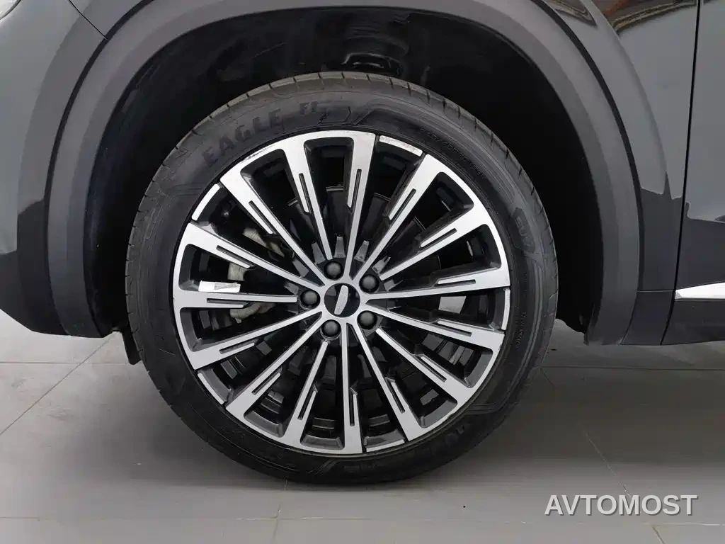Geely Monjaro — фото 16