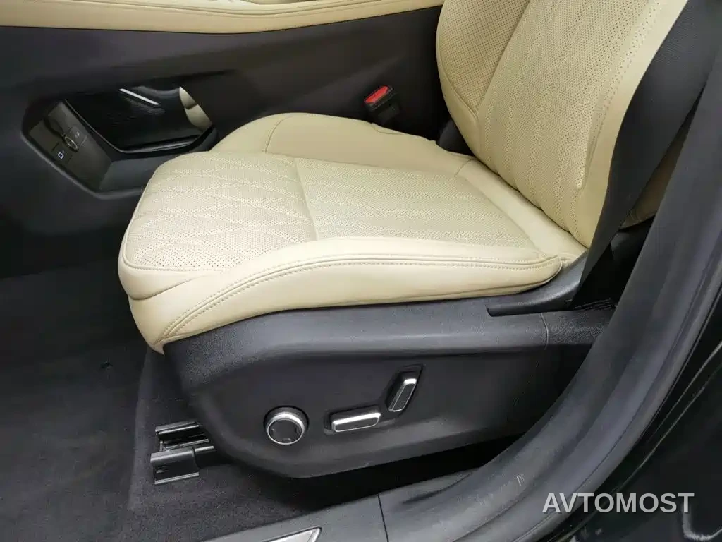 Geely Monjaro — фото 19