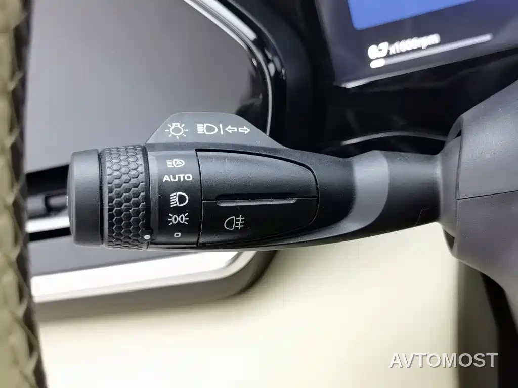 Geely Monjaro — фото 20