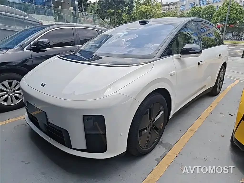 Lixiang i8
