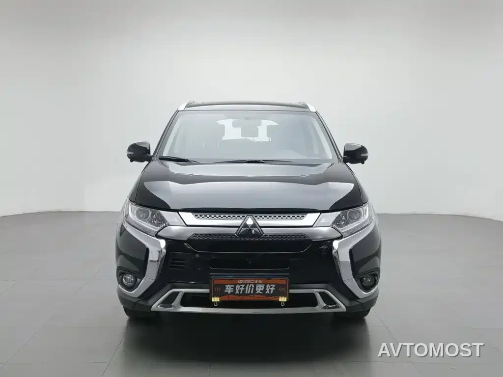 Mitsubishi Outlander — фото 2