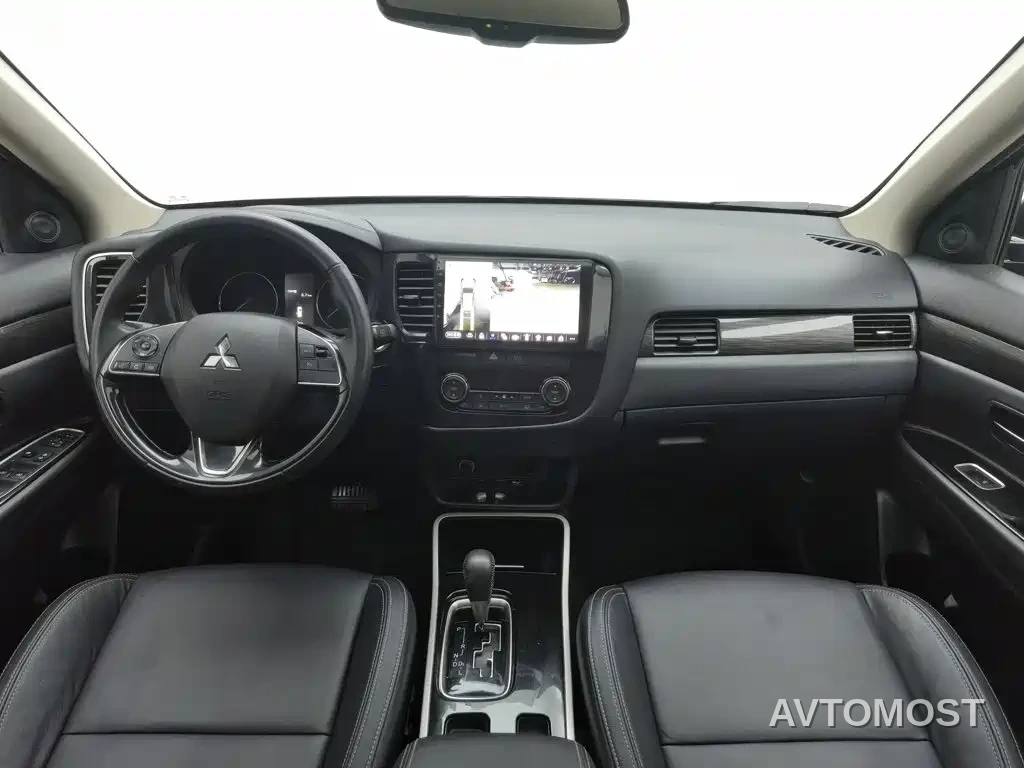 Mitsubishi Outlander — фото 4