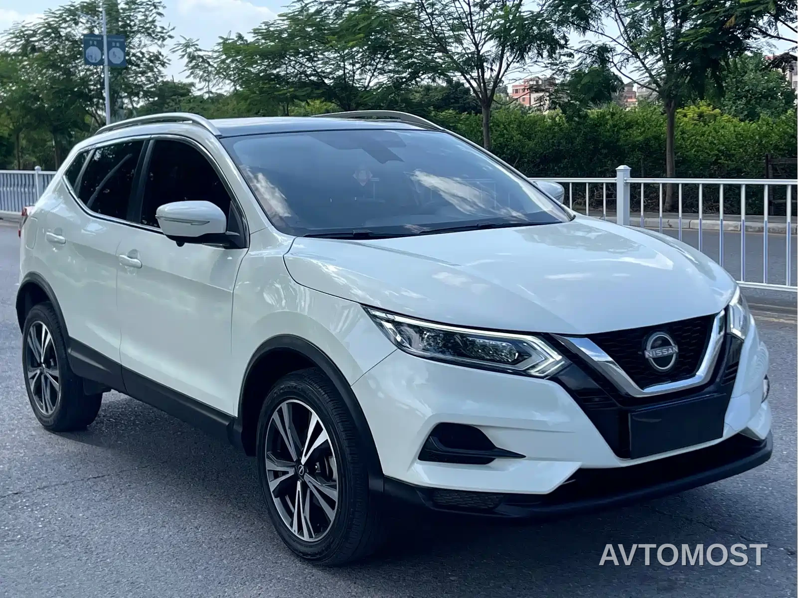 Nissan Qashqai — фото 3