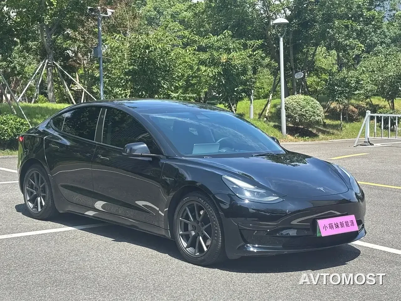 Tesla Model 3 — фото 3