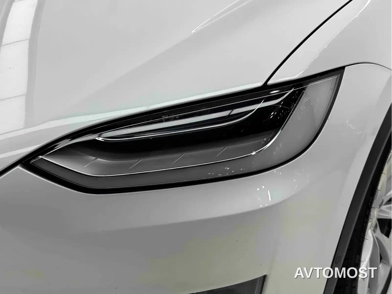 Tesla Model X 2025 — фото 11
