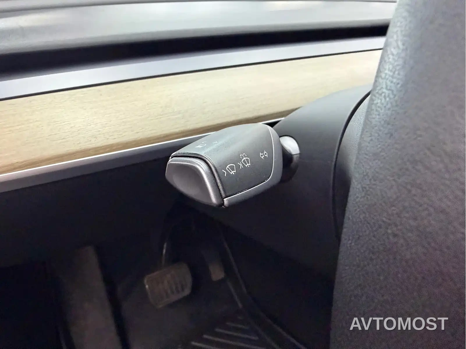 Tesla Model Y Juniper — фото 21