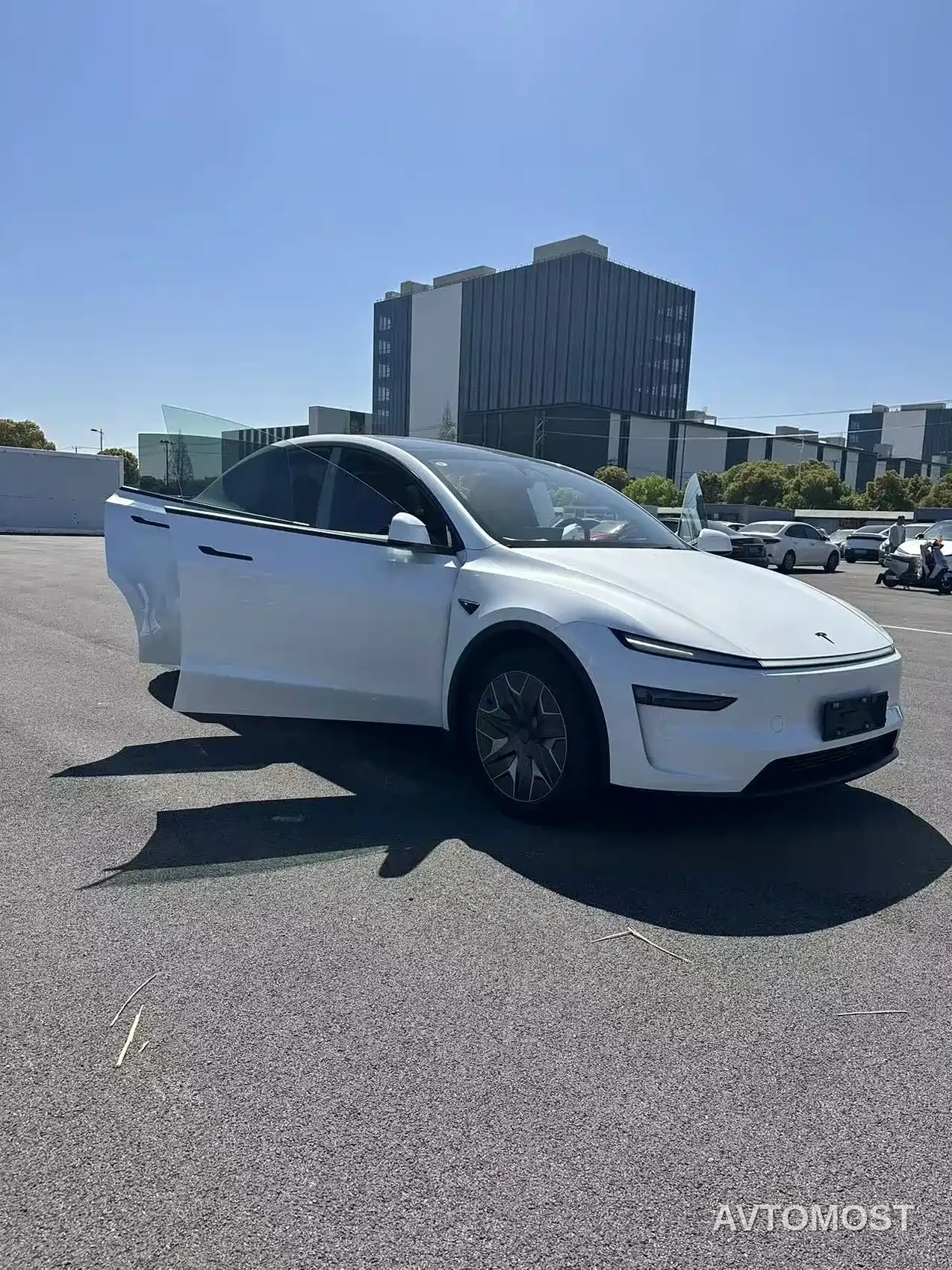 Tesla Model Y L Juniper — фото 5