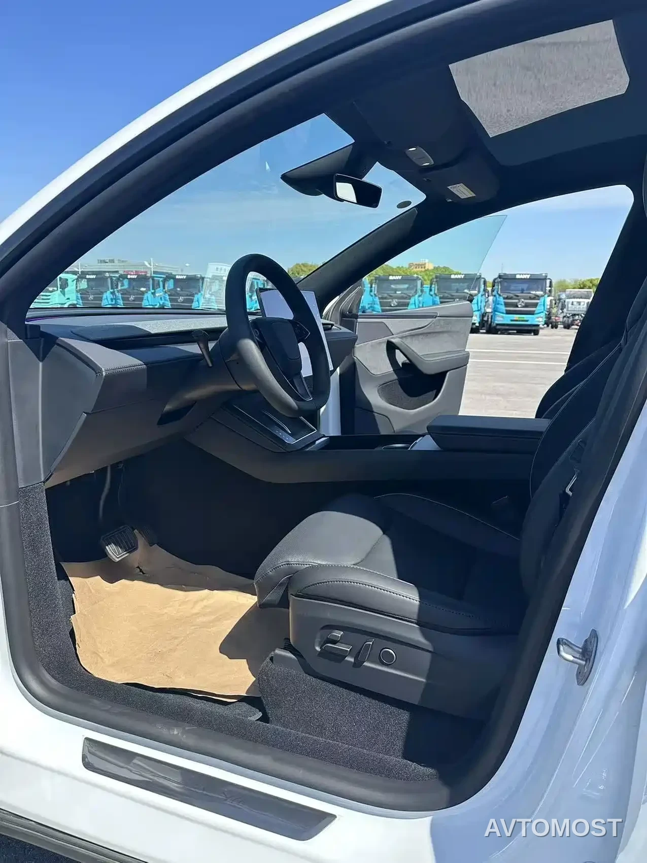 Tesla Model Y L Juniper — фото 7