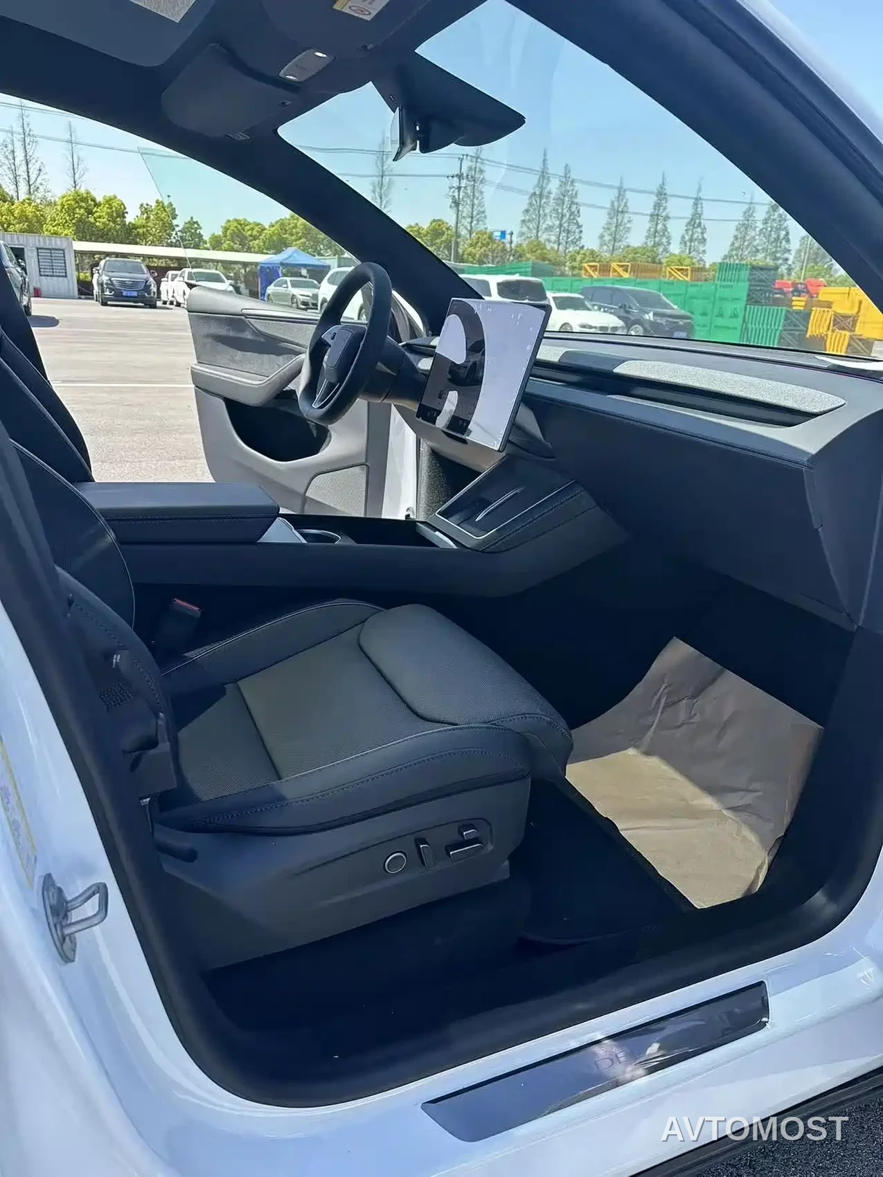 Tesla Model Y L Juniper — фото 10