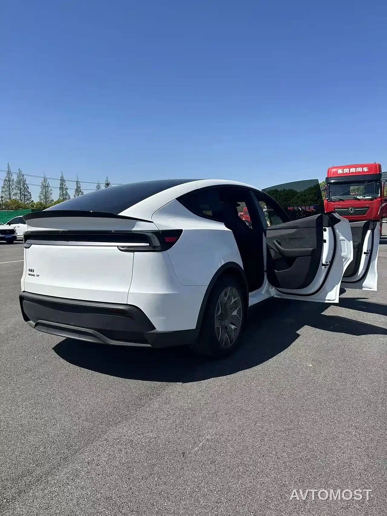 Tesla Model Y L Juniper — фото 14