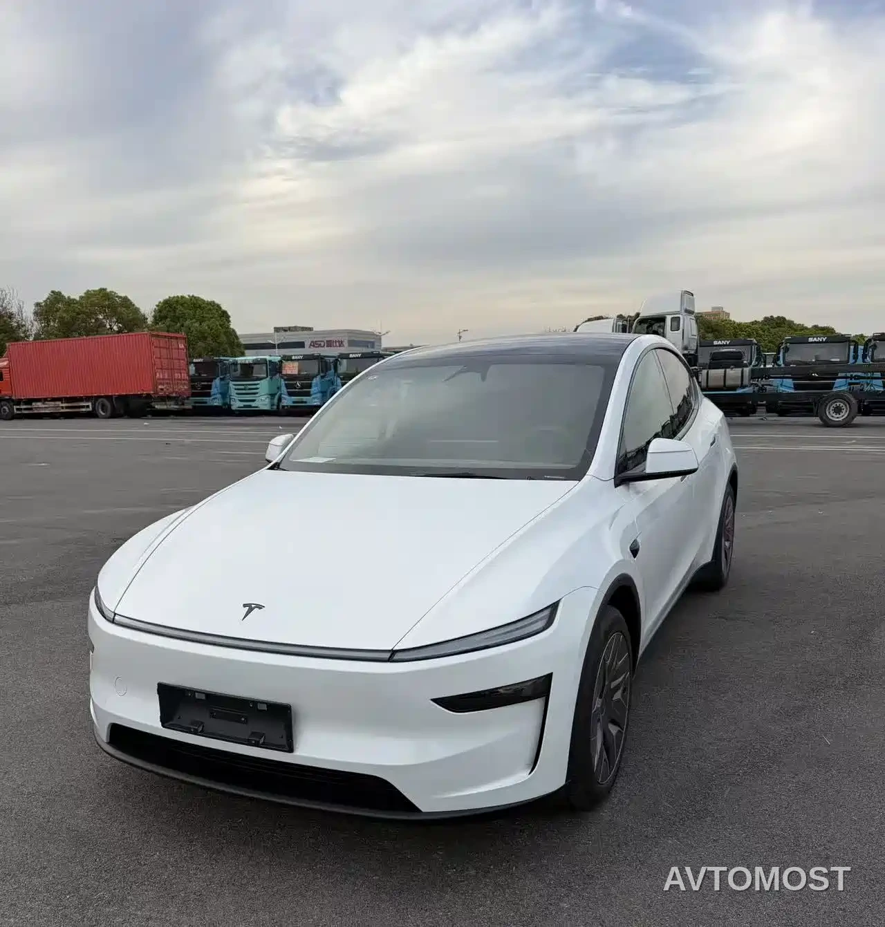 Tesla Model Y L Juniper — фото 26