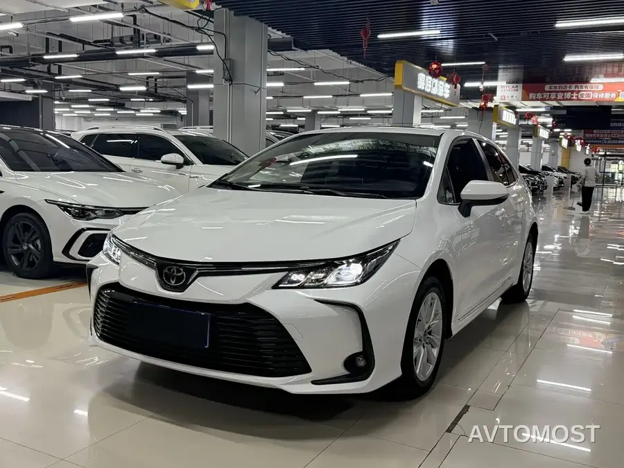 Toyota Corolla - фото
