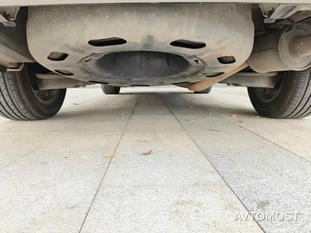 Toyota Highlander — фото 11