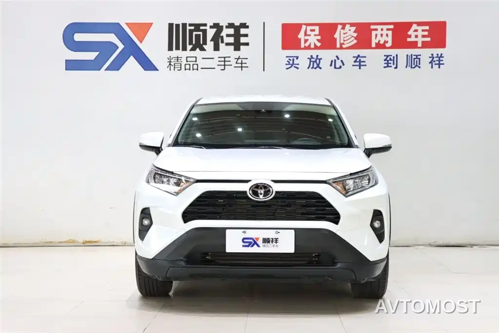 Toyota RAV4 — фото 2