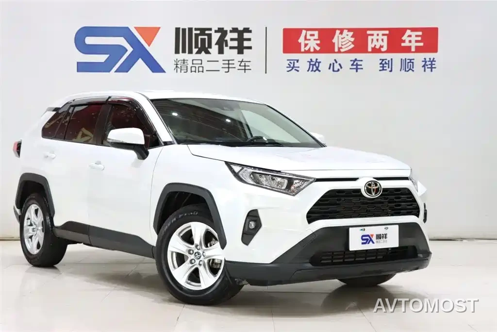 Toyota RAV4 — фото 3