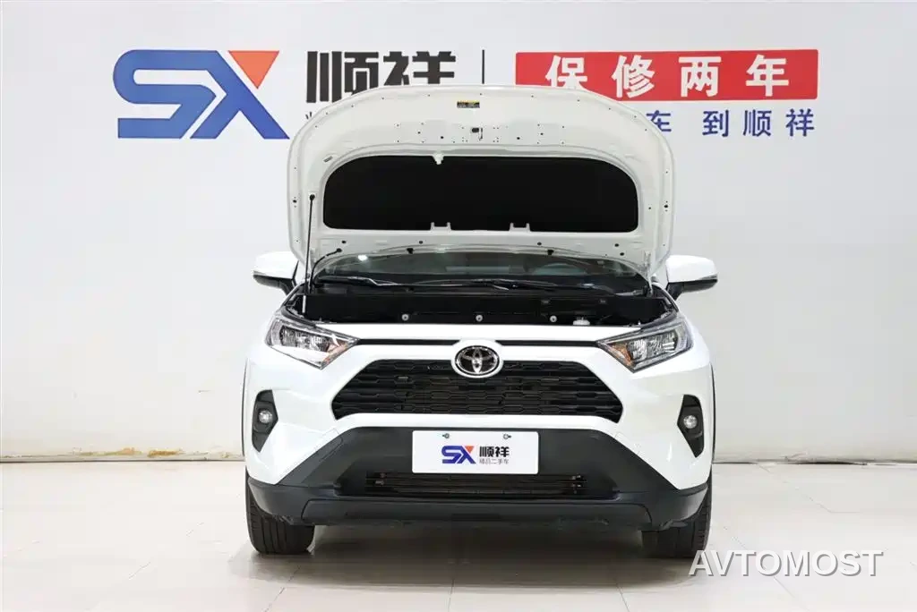 Toyota RAV4 — фото 15