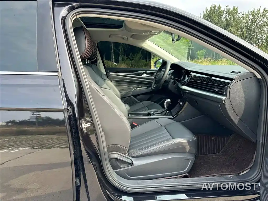 Volkswagen Passat — фото 15