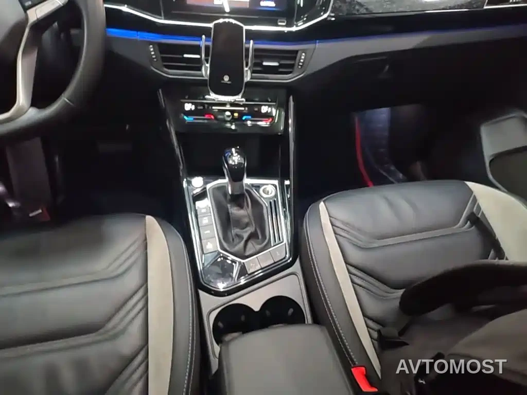 Volkswagen Tayron GTE Plug-in Hybrid — фото 14