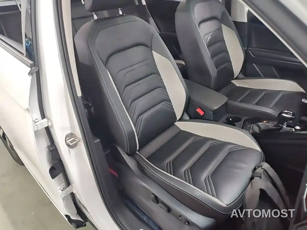 Volkswagen Tayron GTE Plug-in Hybrid — фото 25