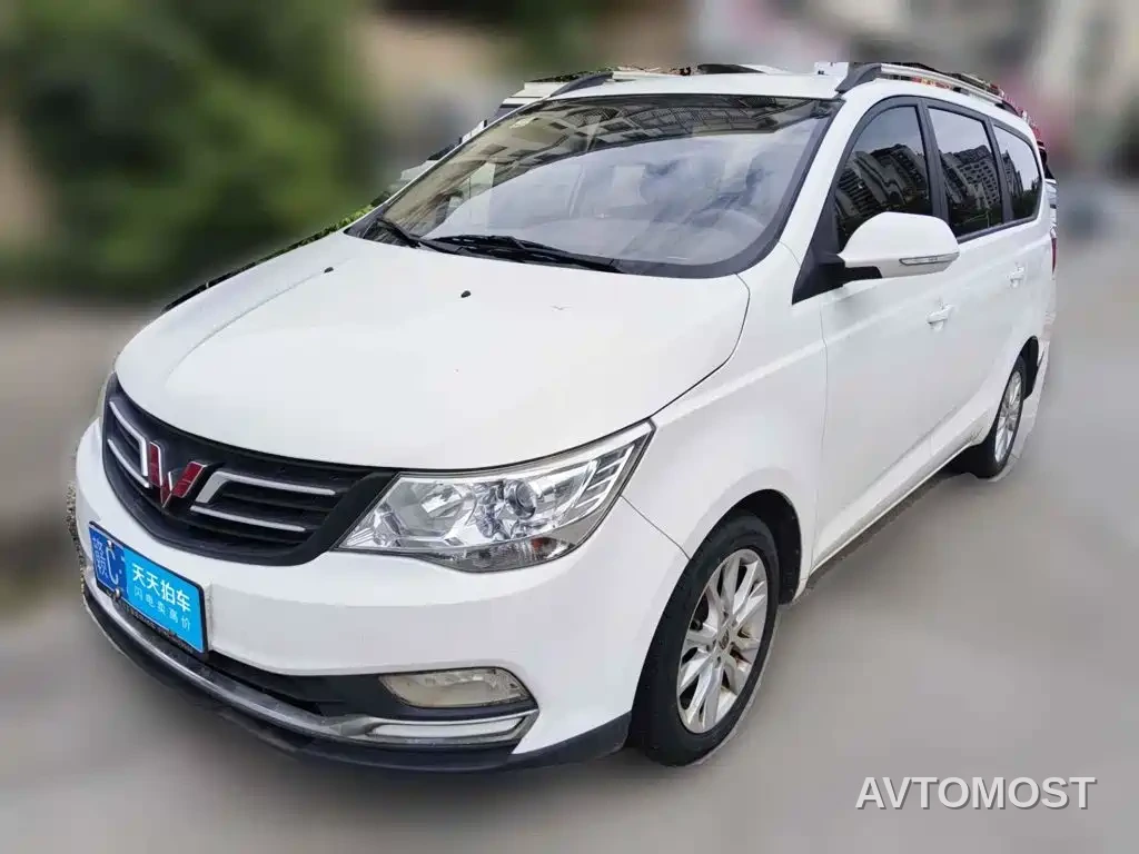 Wuling Starlight 730