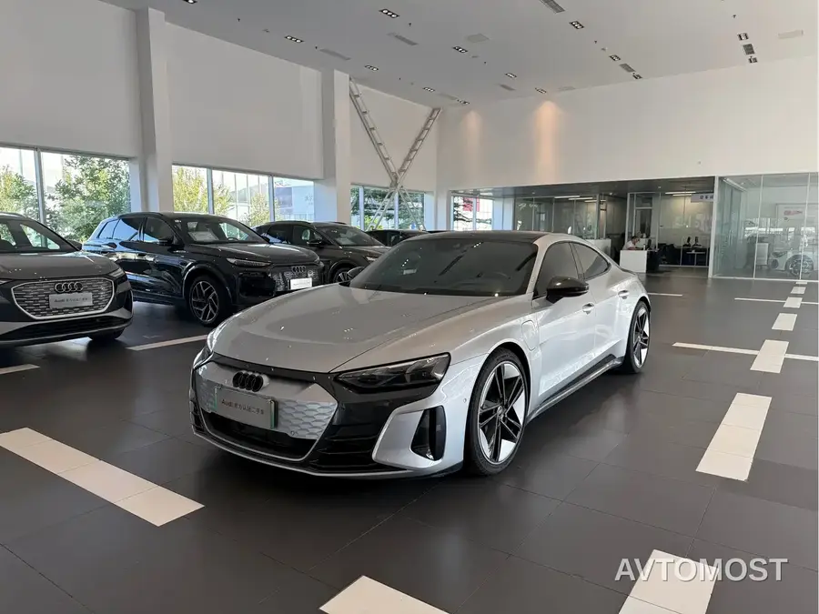 Audi e-tron GT 2023 Base Model