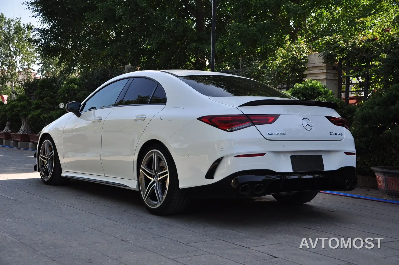 Mercedes-Benz CLA AMG 2022 AMG CLA 45 4MATIC+ — фото 4