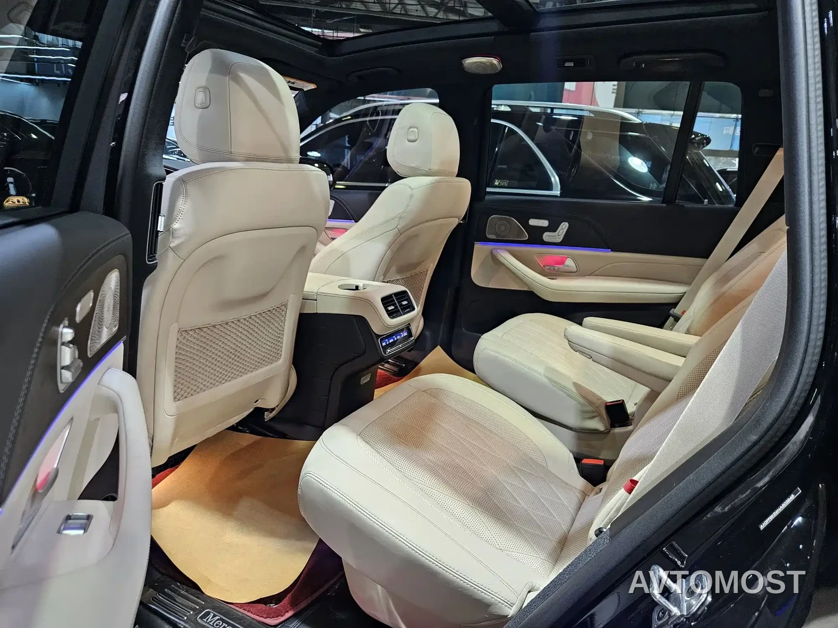 Mercedes-Benz GLS AMG 2024 AMG GLS 63 4MATIC+ — фото 17