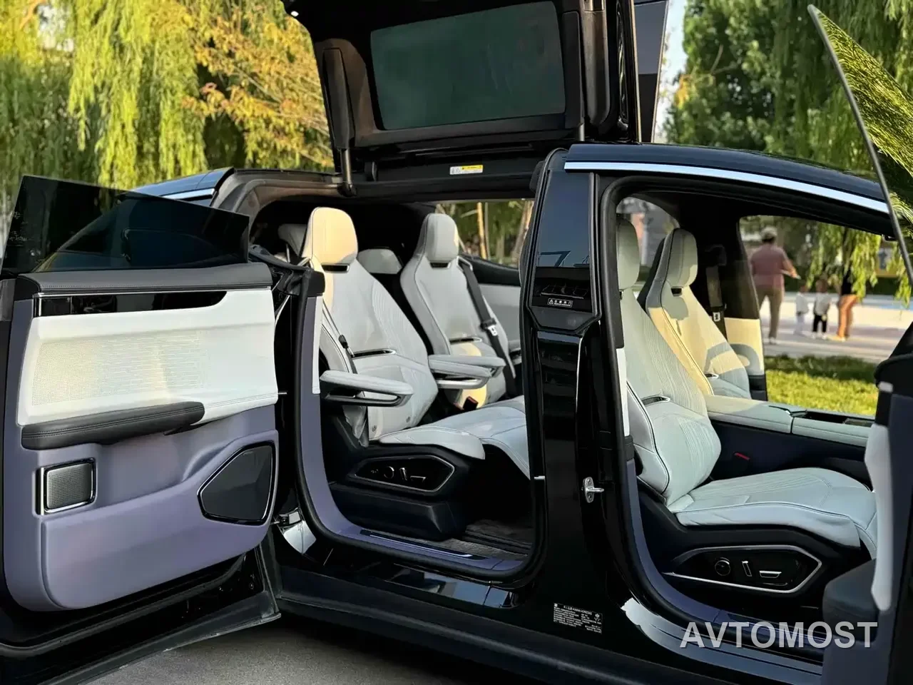 HiPhi X 2021 Founder Edition 6-Seater — фото 5