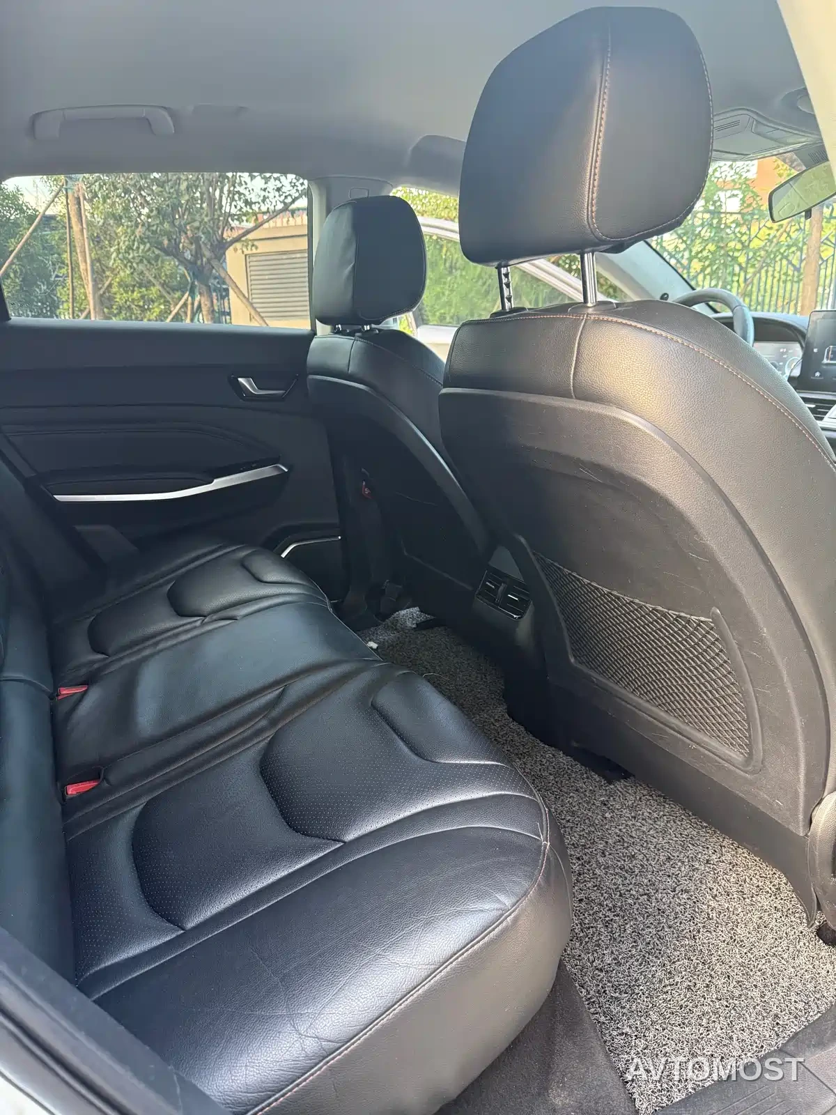 Hongqi E-HS3 2019 Smart Connection Flag Joy FWD Version — фото 15