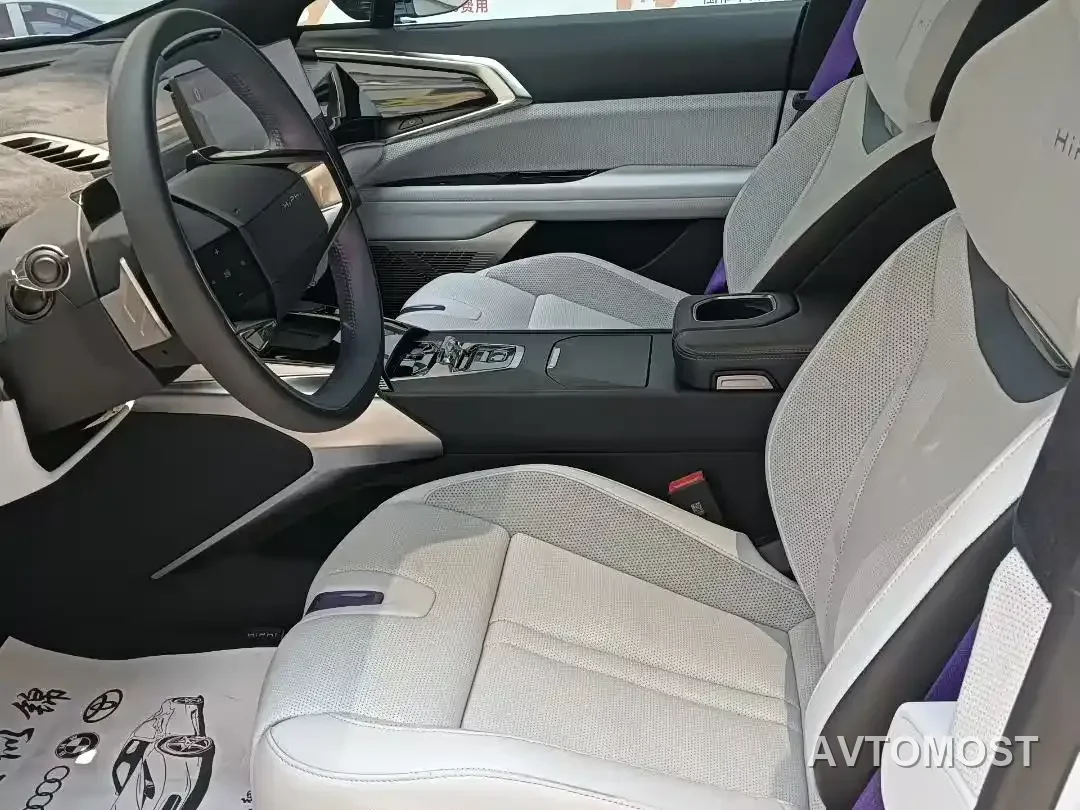 HiPhi Z 2023 Model Urban Edition (4-Seater) — фото 3
