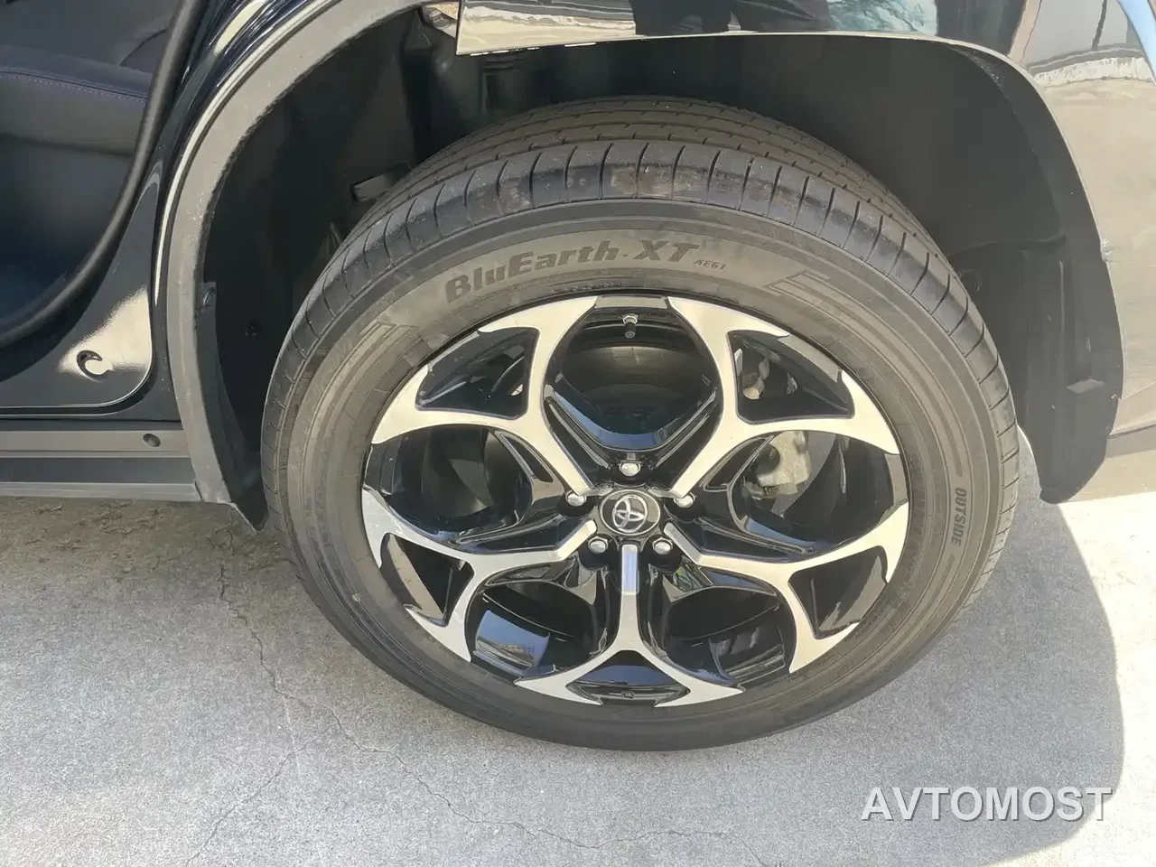Toyota Wildlander New Energy 2023 High Performance 2.5L AWD Turbo Edition — фото 23