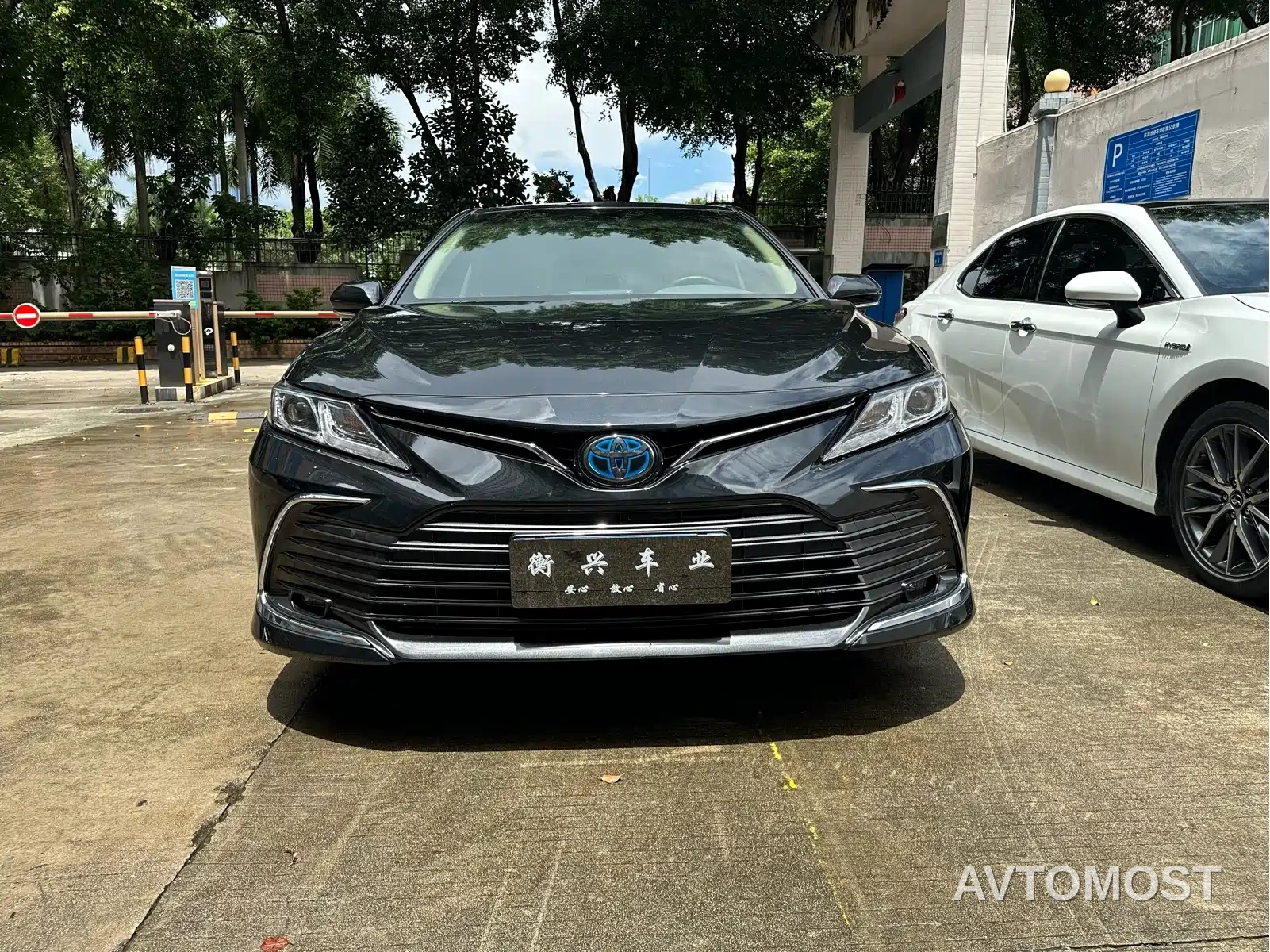 Toyota Camry 2021 Hybrid 2.5HGVP Leading Edition — фото 2