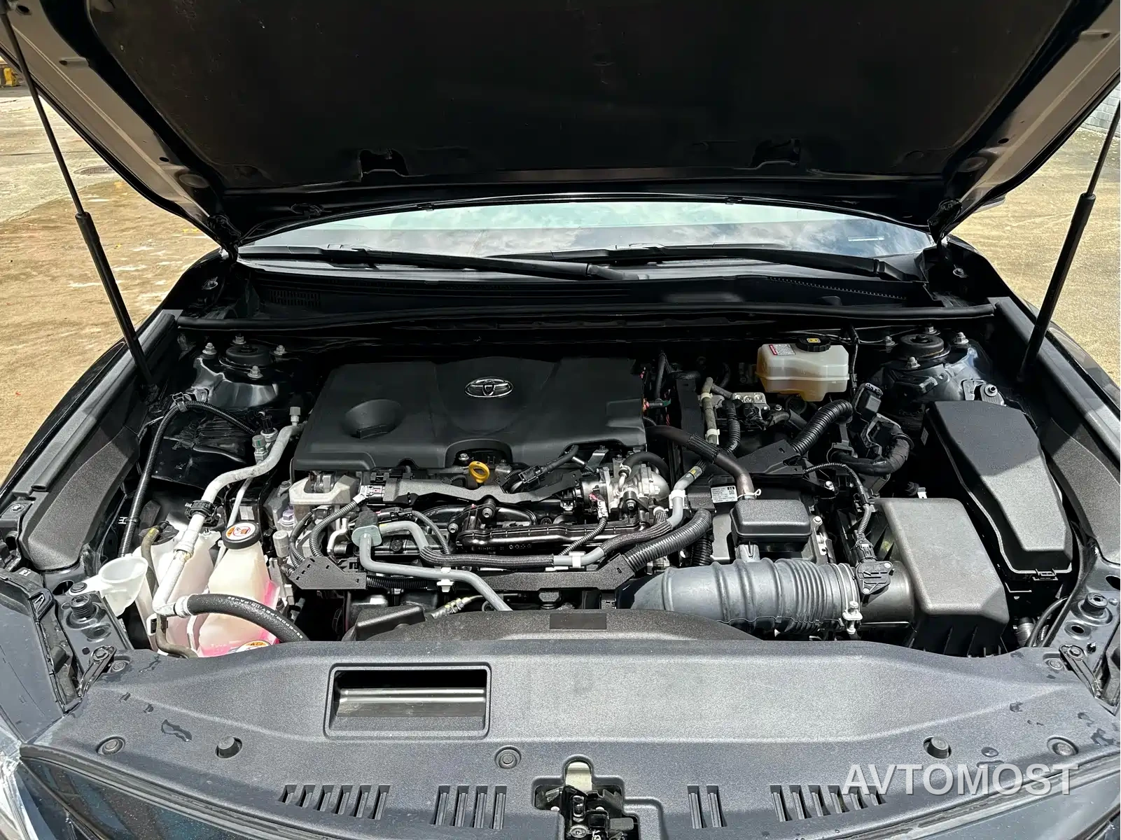 Toyota Camry 2021 Hybrid 2.5HGVP Leading Edition — фото 8