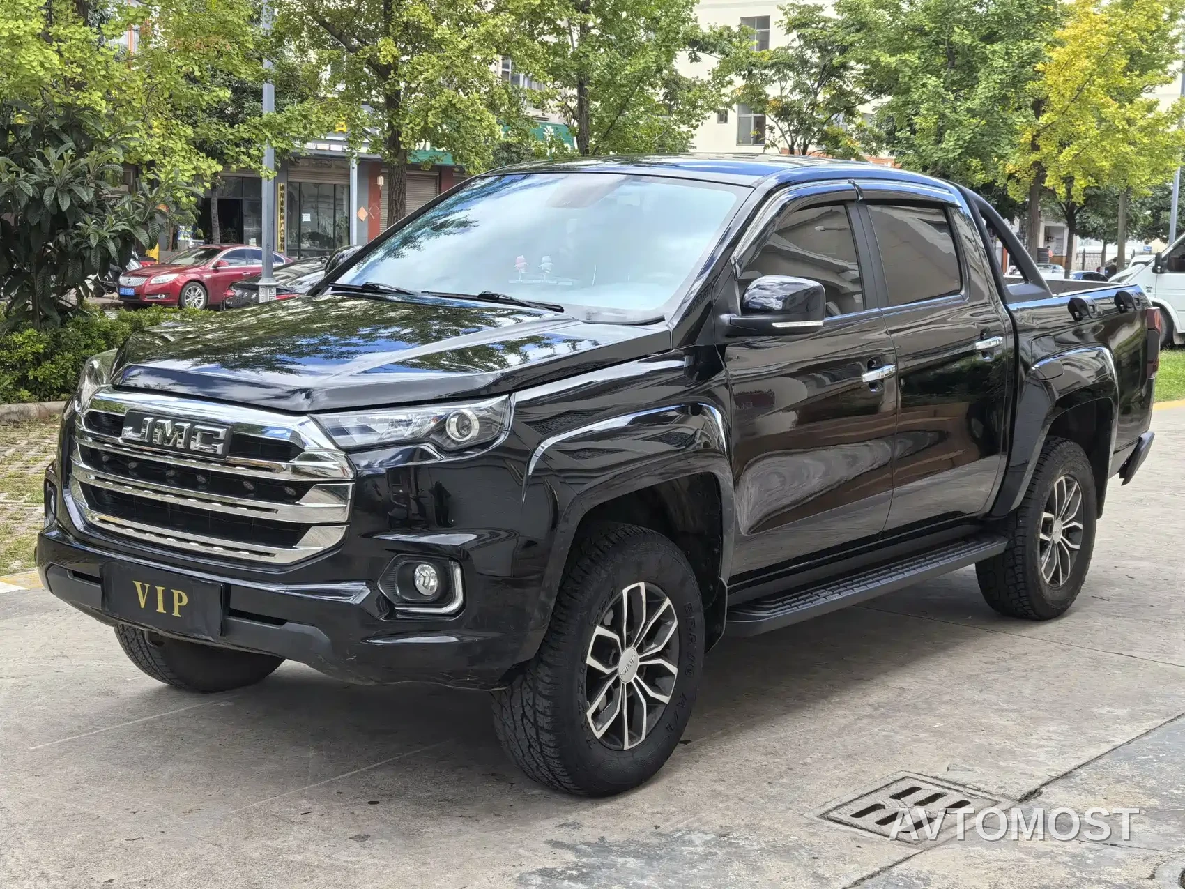 Jiangling Yuhu 7 2022 2.0T Manual Diesel 4WD Comfort Long Wheelbase — фото 2